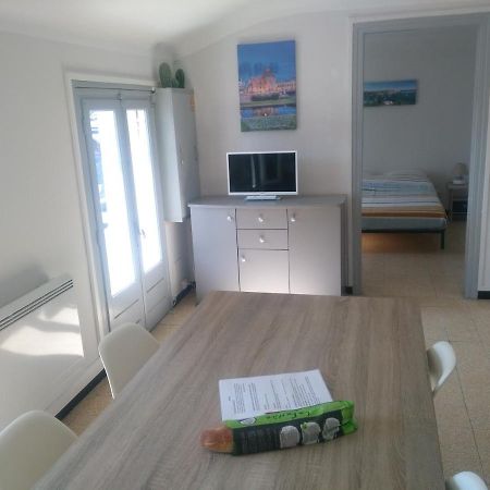 Appartement 62 M2 1Er Etage Avec Jardin Au Rdc Saint-Génis Eksteriør billede