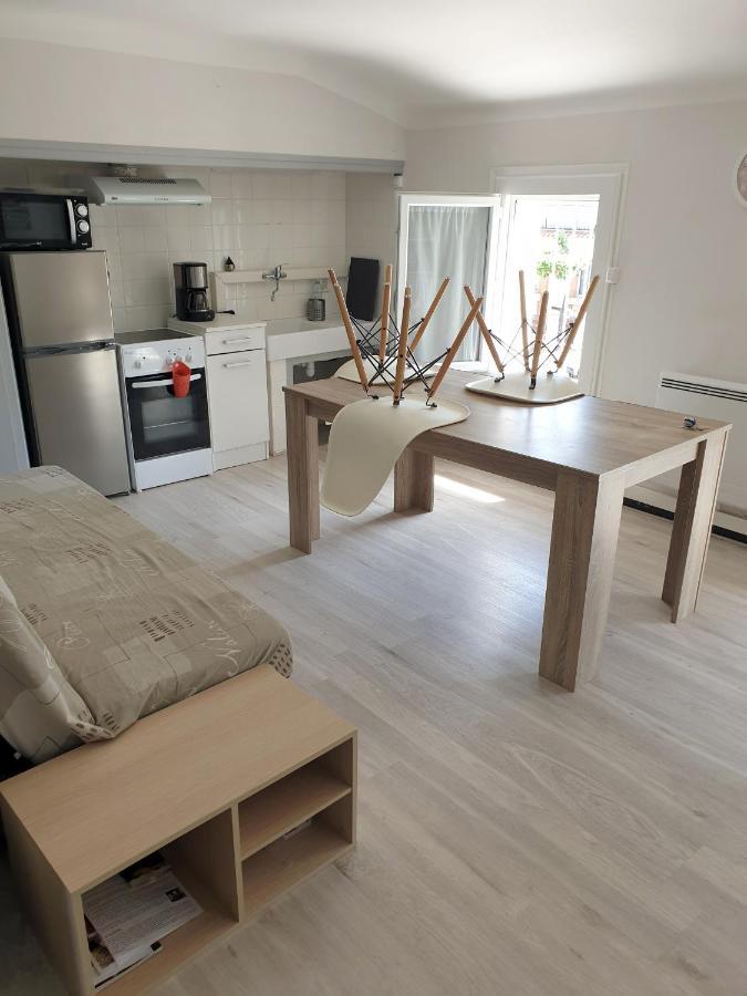 Appartement 62 M2 1Er Etage Avec Jardin Au Rdc Saint-Génis Eksteriør billede